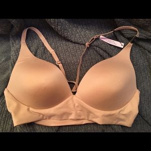 Body by Victoria Lightly Lined Plunge Bra in Nude